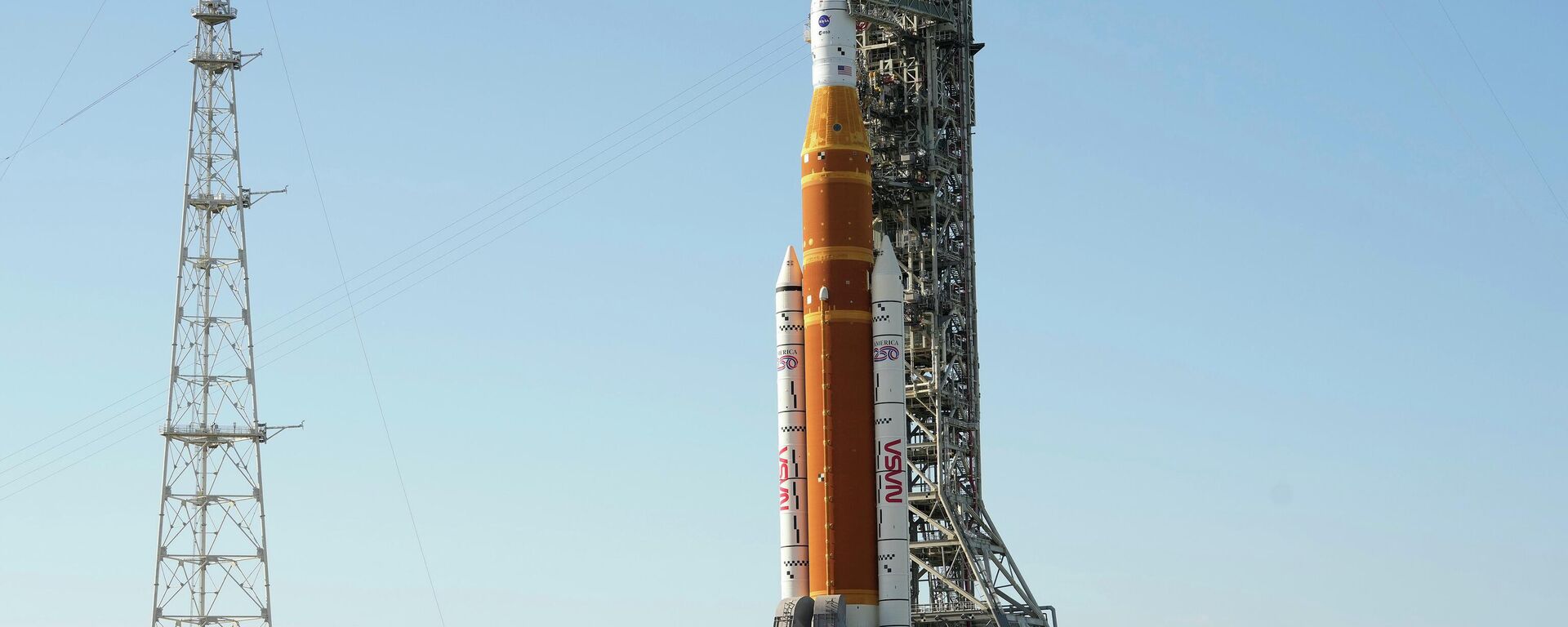 Espaçonave Orion a bordo do foguete Space Launch System da NASA. - Sputnik Brasil, 1920, 31.03.2026