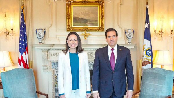 A líder da oposição venezuelana, María Corina Machado, e o secretário de Estado dos EUA, Marco Rubio - Sputnik Brasil