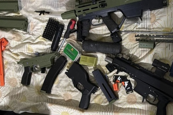 Armas fabricadas por impressoras 3D apreendidas durante a operação Shadowgun - Sputnik Brasil