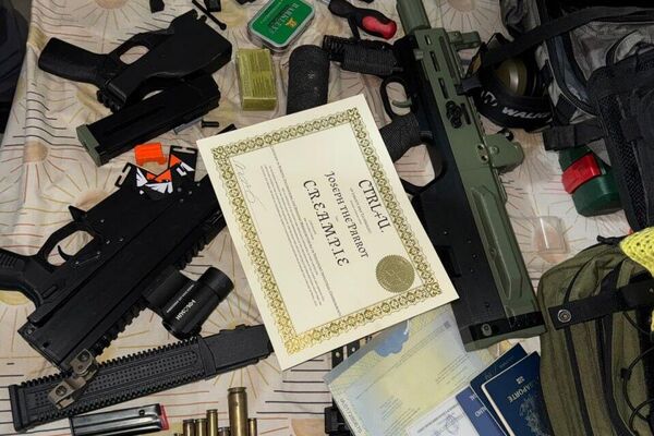 Armas fabricadas por impressoras 3D apreendidas durante a operação Shadowgun - Sputnik Brasil