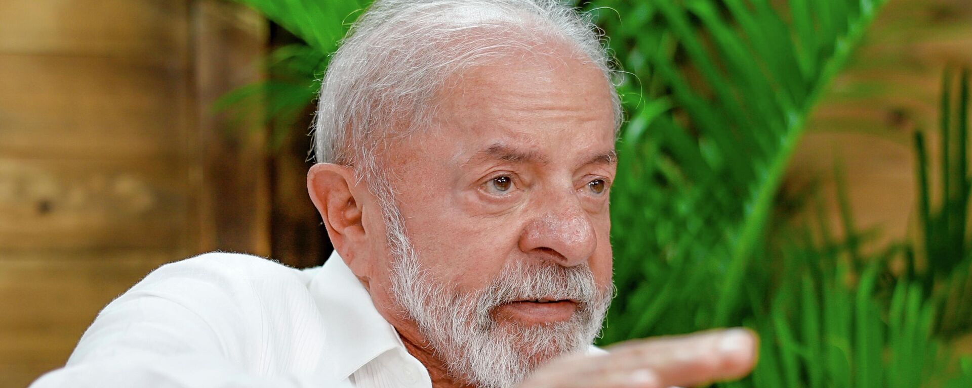 O presidente do Brasil, Luiz Inácio Lula da Silva, durante entrevsita em 2 de abril de 2026 - Sputnik Brasil, 1920, 11.04.2026