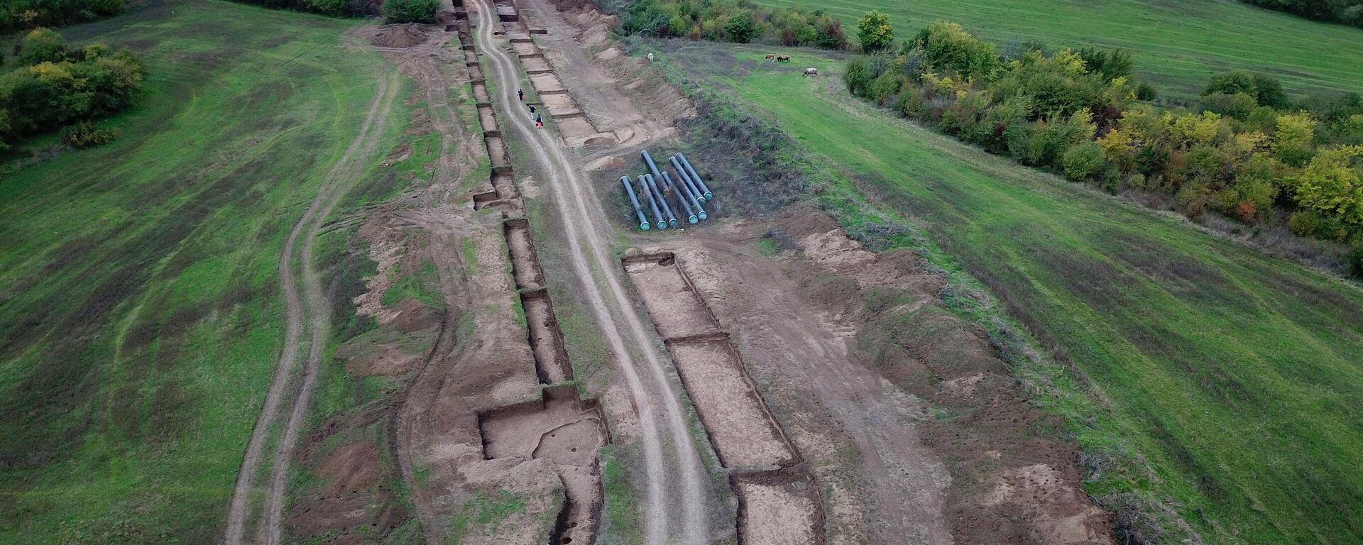 Visão geral do local de trabalho realizado na Chechênia. Escavações da cidade perdida de Magas - Sputnik Brasil, 1920, 07.04.2026
