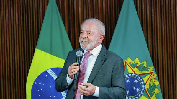 O presidente do Brasil, Luiz Inácio Lula da Silva, durante reunião ministerial, em 31 de março de 2026 - Sputnik Brasil
