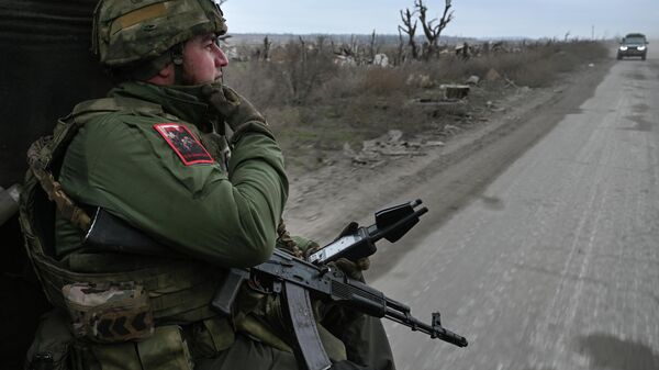 O fuzil de assalto AK-12 - Sputnik Brasil