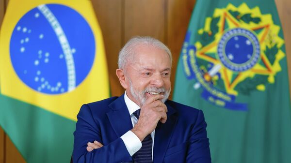 O presidente do Brasil, Luiz Inácio Lula da Silva, durante entrevista, em 8 de abril de 2026 - Sputnik Brasil
