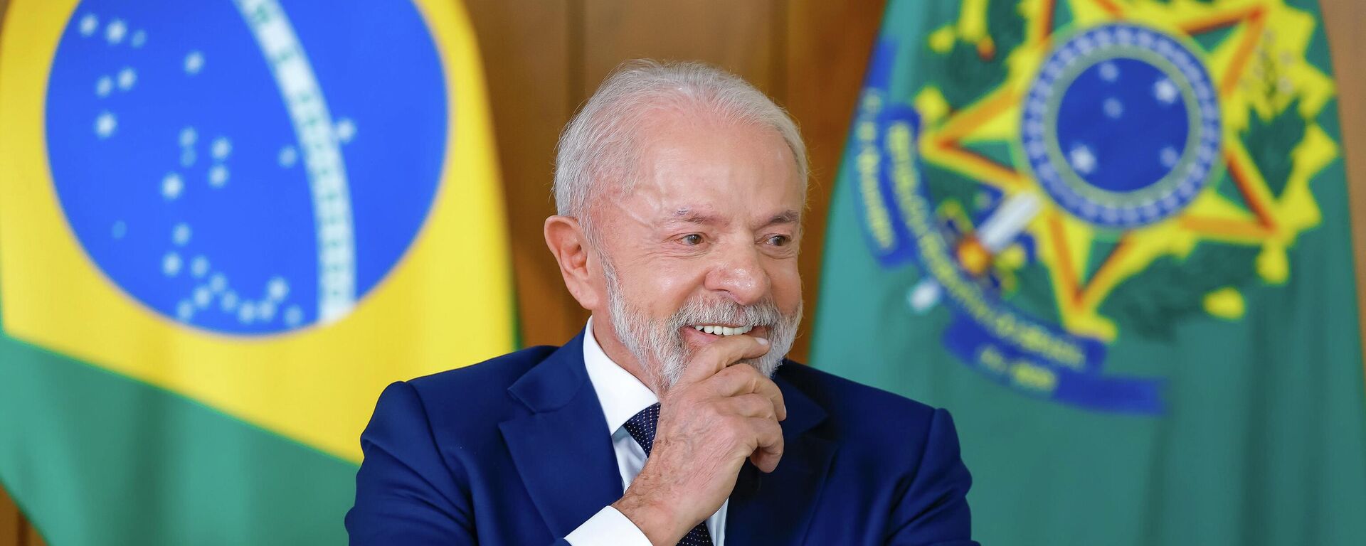 O presidente do Brasil, Luiz Inácio Lula da Silva, durante entrevista, em 8 de abril de 2026 - Sputnik Brasil, 1920, 10.04.2026