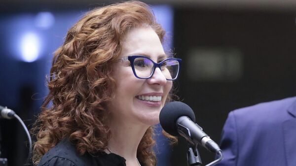 A então deputada federal Carla Zambelli durante sessão plenária na Câmara, em 4 de dezembro de 2024 - Sputnik Brasil