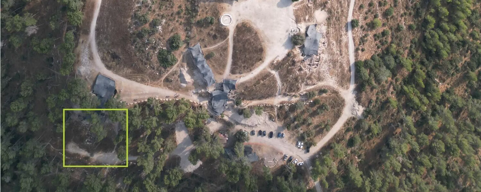 Vista aérea de Tel Azekah e a localização da Área S2. - Sputnik Brasil, 1920, 12.04.2026