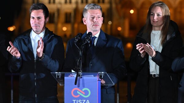 O líder do partido Tisza, Péter Magyar, que venceu as eleições parlamentares na Hungria no domingo (12) - Sputnik Brasil