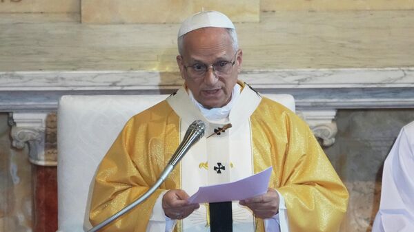 O papa Leão XIV discursa durante a celebração da missa na Basílica de Santo Agostinho em Annaba, Argélia, 14 de abril de 2026 - Sputnik Brasil