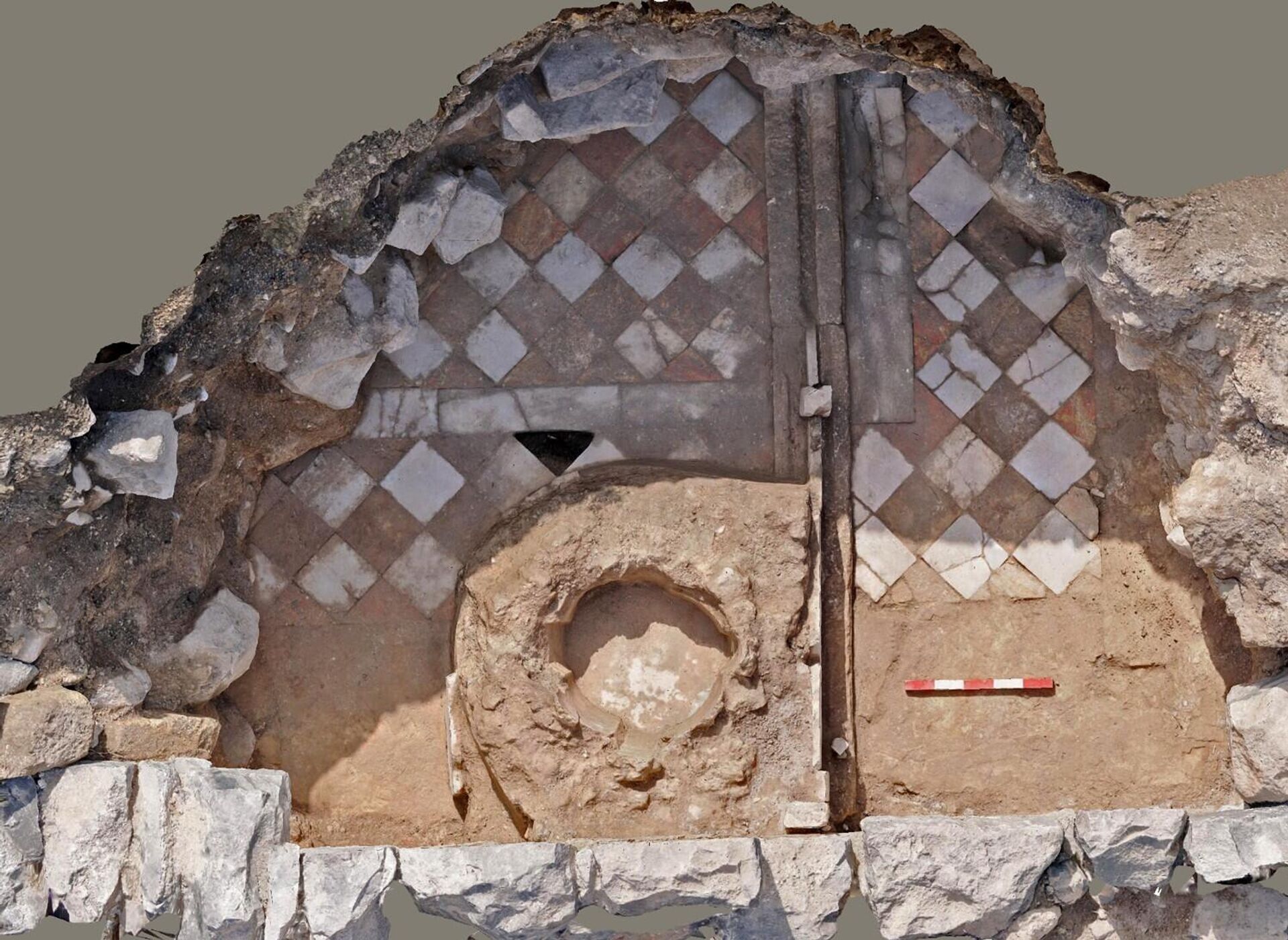 Vista superior do segundo batistério Vista superior do segundo batistério