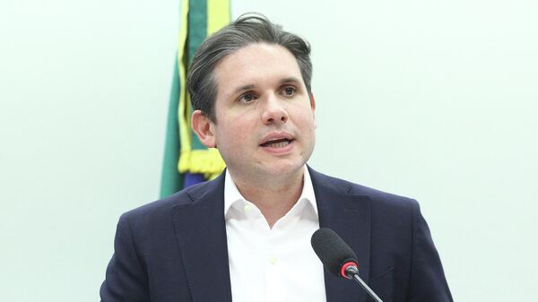 O presidente da Câmara dos Deputados, Hugo Motta (Republicanos-PB), durante evento na Câmara dos Deputados, em 23 de abril de 2026 - Sputnik Brasil