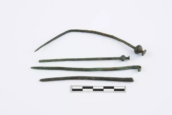 Alfinetes de bronze - Sputnik Brasil