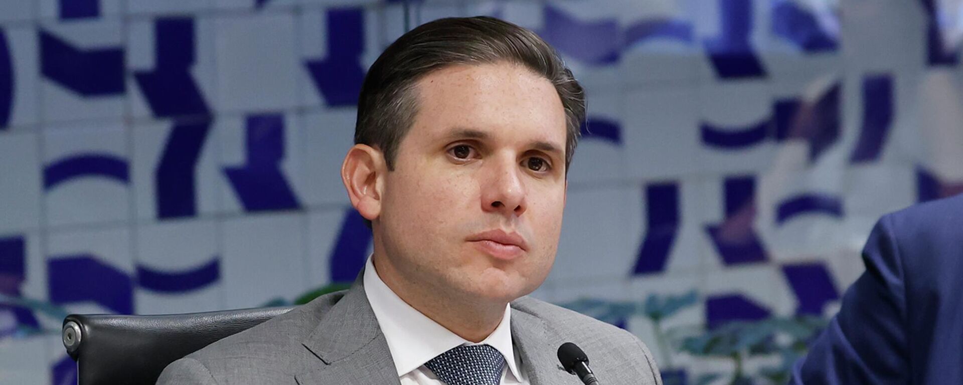 O presidente da Câmara dos Deputados, Hugo Motta (Republicanos-PB), durante reunião de líderes, em 28 de abril de 2026 - Sputnik Brasil, 1920, 02.05.2026