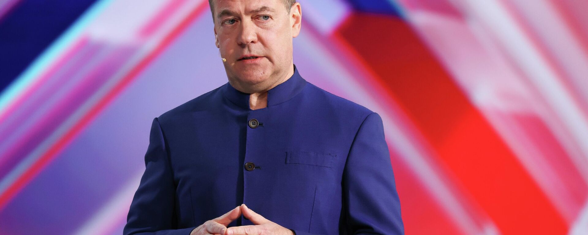 'Aranhas em um pote': Medvedev ironiza o comportamento da UE e dos EUA no senário atual - Sputnik Brasil, 1920, 30.04.2026