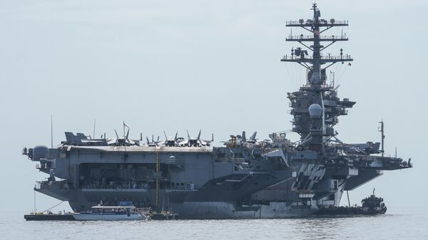 Porta-aviões nuclear USS Nimitz, o mais antigo em operação no mundo, atraca no golfo do Panamá, em 30 de março de 2026 - Sputnik Brasil
