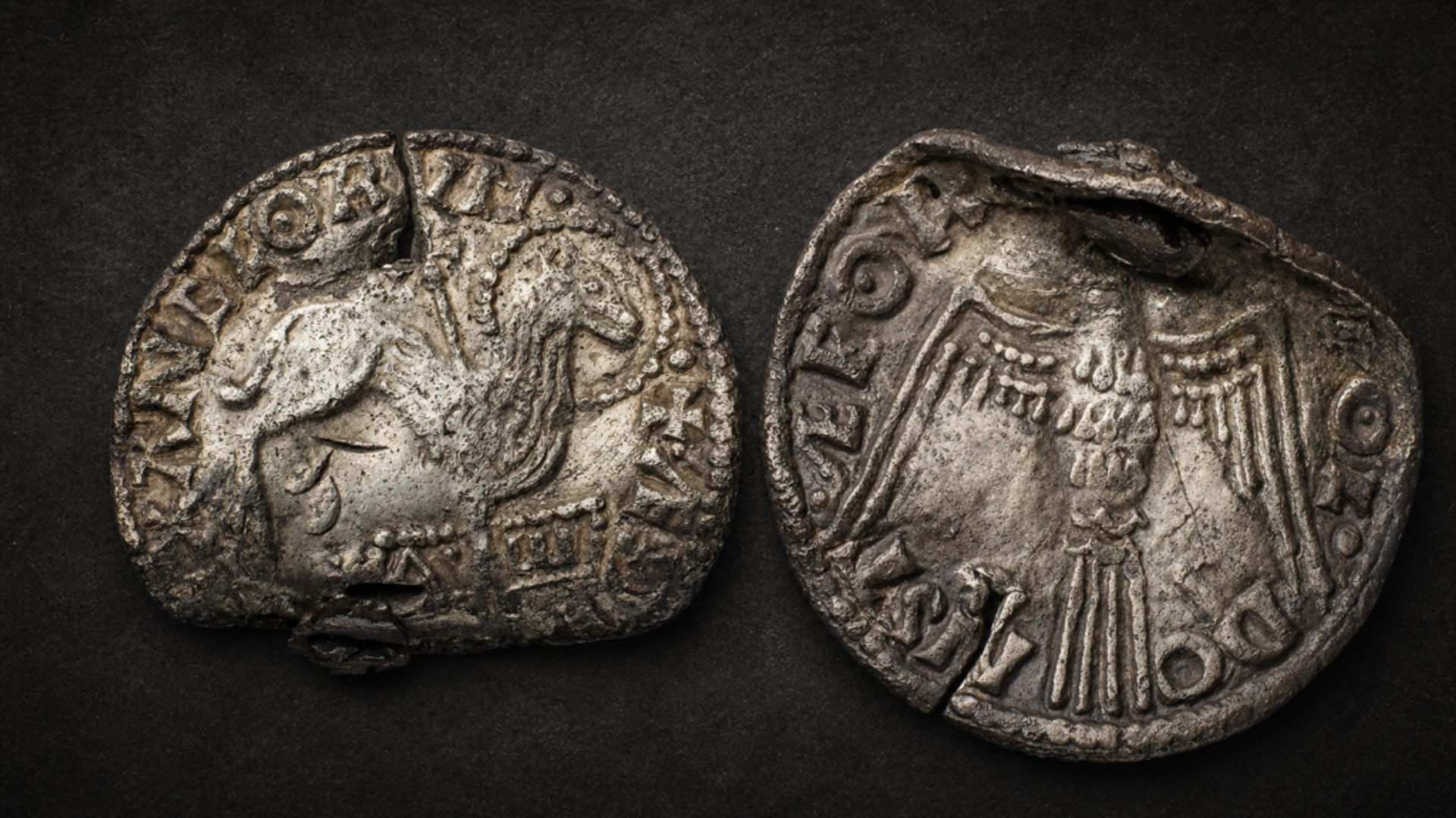 Moedas raras anglo-saxônicas representando o Cordeiro de Deus foram encontradas na Dinamarca - Sputnik Brasil, 1920, 01.05.2026