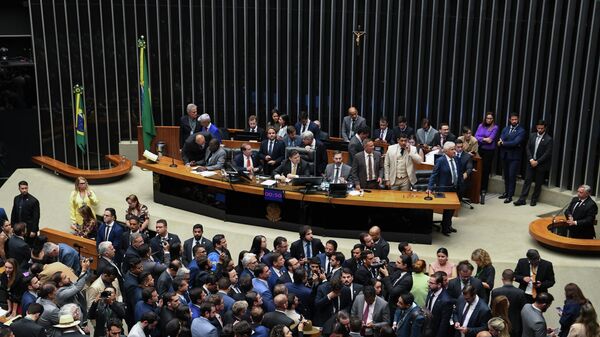 Sessão conjunta do Congresso que resultou na derrubada do veto presidencial ao PL da Dosimetria em Brasília (DF). Brasil, 30 de abril de 2026. - Sputnik Brasil