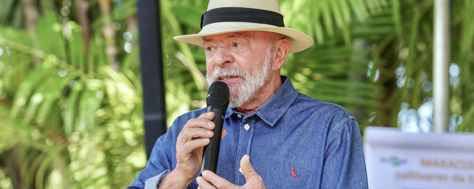 O presidente Luiz Inácio Lula da Silva visita o pomar da ciência, onde serão apresentadas pesquisas de pitaya, maracujá e baunilha e participa da cerimônia de abertura da Feira Brasil na Mesa, na Embrapa Cerrados, em Planaltina, Brasília (DF), 23 de abril de 2026  - Sputnik Brasil, 1920, 03.05.2026