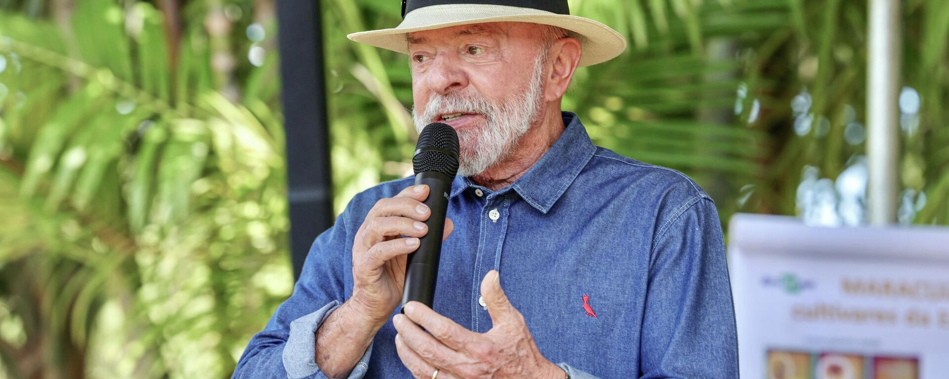 O presidente Luiz Inácio Lula da Silva visita o pomar da ciência, onde serão apresentadas pesquisas de pitaya, maracujá e baunilha e participa da cerimônia de abertura da Feira Brasil na Mesa, na Embrapa Cerrados, em Planaltina, Brasília (DF), 23 de abril de 2026  - Sputnik Brasil, 1920, 03.05.2026