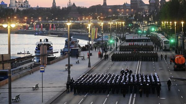 Ensaio de desfile militar em Moscou em homenagem ao 81º aniversário da Vitória na Grande Guerra pela Pátria, em 4 de maio de 2026 - Sputnik Brasil
