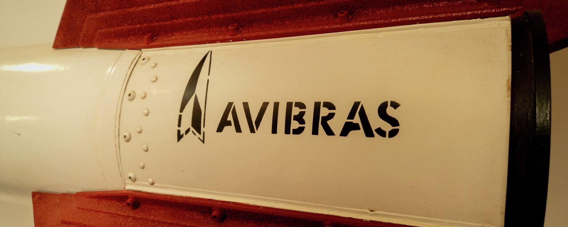 Avibras é uma empresa brasileira que atua na área de defesa no desenvolvimento e fabricação de itens para o setor - Sputnik Brasil, 1920, 04.05.2026