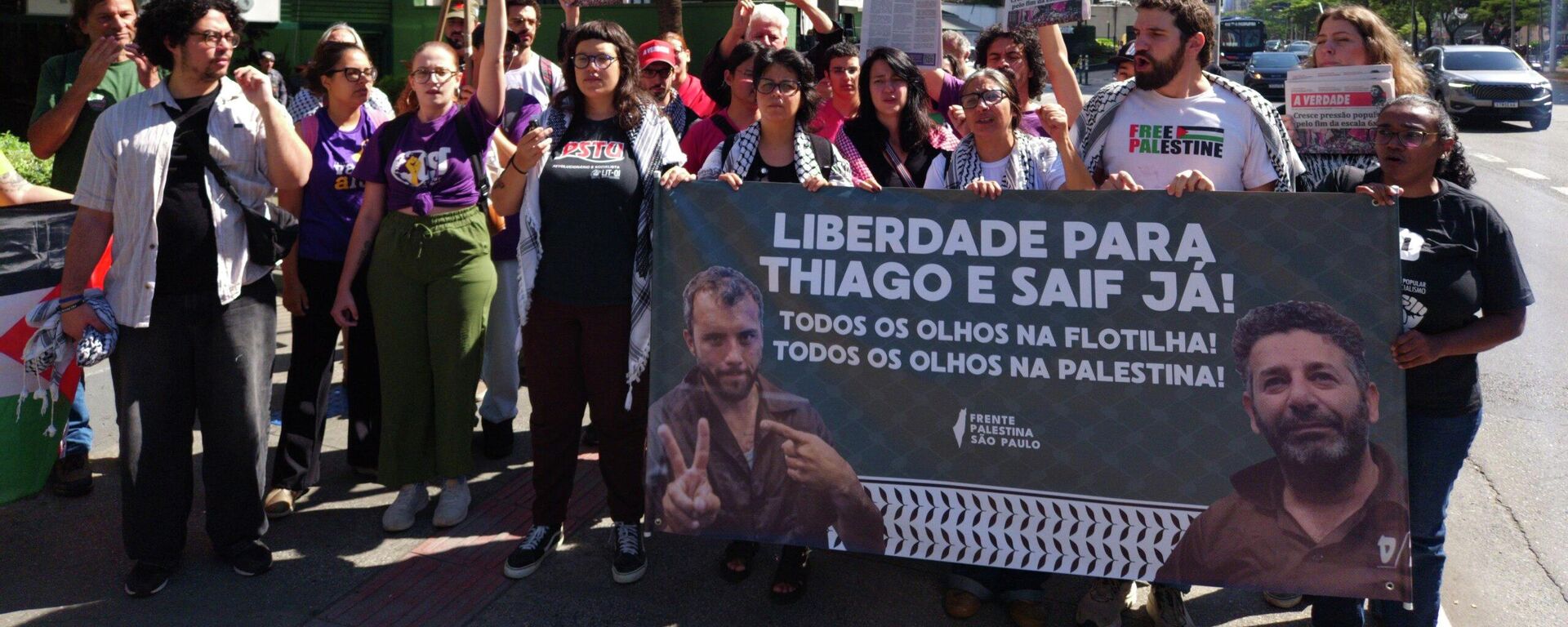Ativistas realizam manifestação pela soltura de Thiago Ávila em São Paulo nesta segunda-feira, 5 de maio de 2026 - Sputnik Brasil, 1920, 05.05.2026