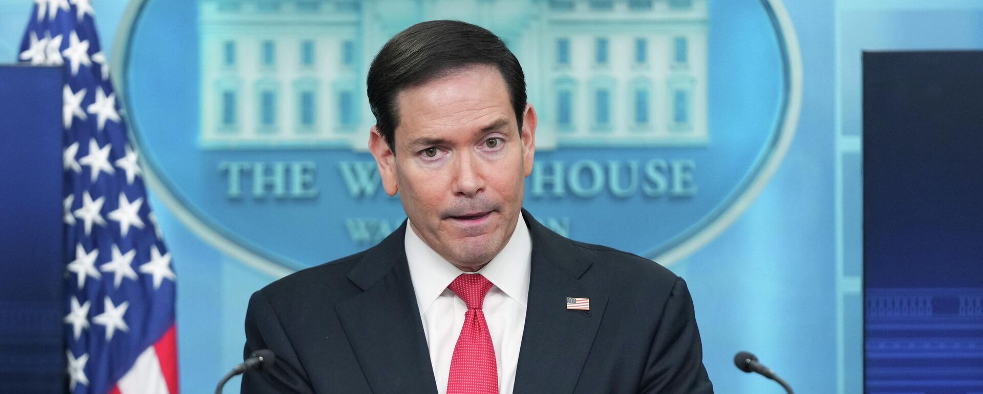 O secretário de Estado dos EUA, Marco Rubio, discursa durante coletiva de imprensa na Casa Branca, em Washington, em 5 de maio de 2026 - Sputnik Brasil, 1920, 05.05.2026