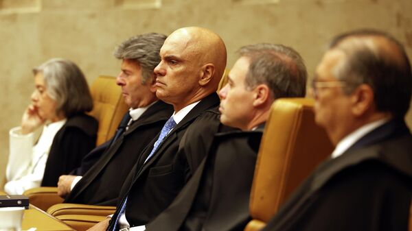 No centro da foto, o ministro Alexandre de Moraes durante sessão Solene de Abertura do Ano Judiciário do Supremo Tribunal Federal (STF), Brasília, 3 de fevereiro de 2025 - Sputnik Brasil