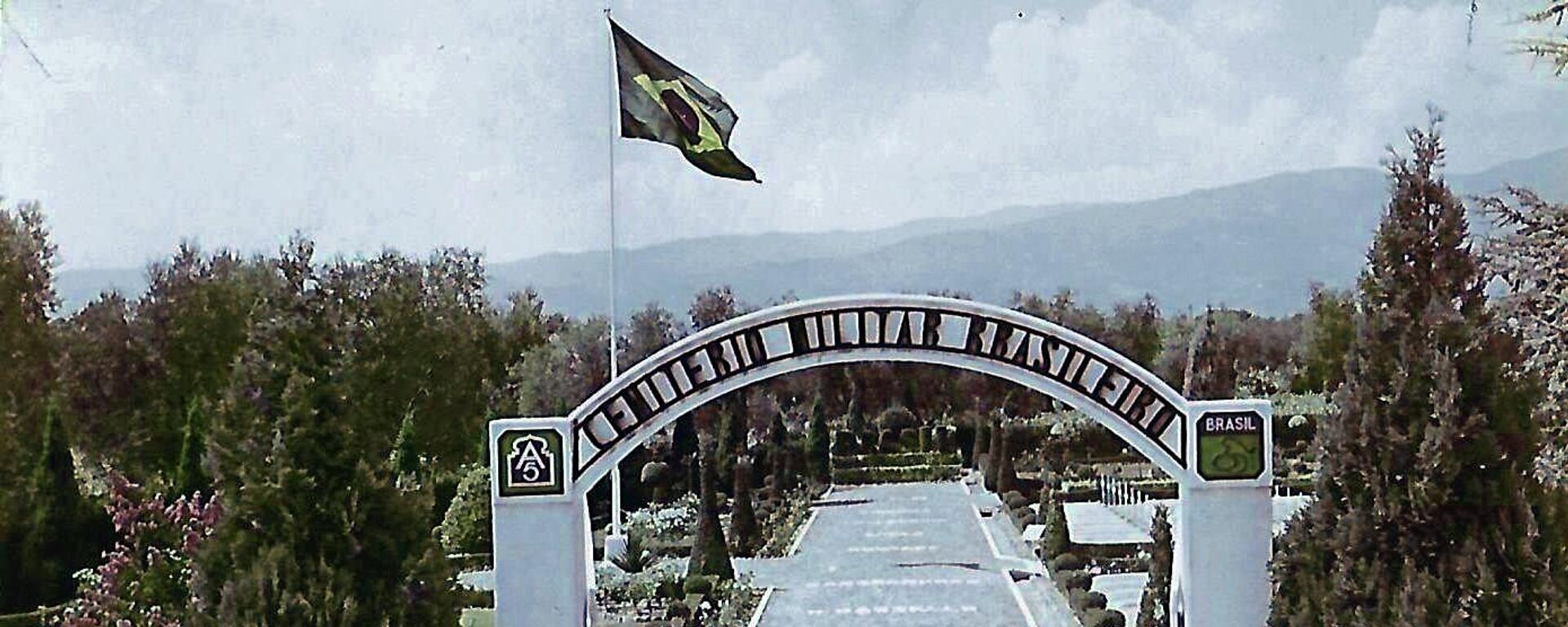 Monumento Votivo Militar Brasileiro deu lugar ao antigo cemitério onde era enterrado os combatentes da FEB, em Pistoia  - Sputnik Brasil, 1920, 08.05.2026
