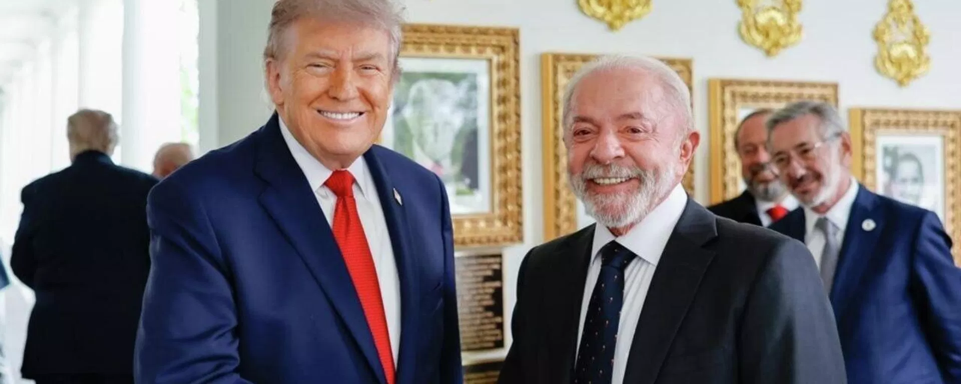 Luiz Inácio Lula da Silva e Donald Trump se cumprimentam para foto após encontro na Casa Branca com duração de quase três horas, em 7 de maio de 2026 Luiz Inácio Lula da Silva e Donald Trump se cumprimentam para foto após encontro na Casa Branca com duração de quase três horas, em 7 de maio de 2026 - Sputnik Brasil, 1920, 13.08.2026