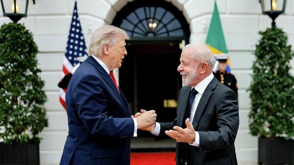 Presidente Luiz Inácio Lula da Silva é recebido pelo presidente norte-americano Donald Trump na Casa Branca. 7 de maio de 2026 - Sputnik Brasil