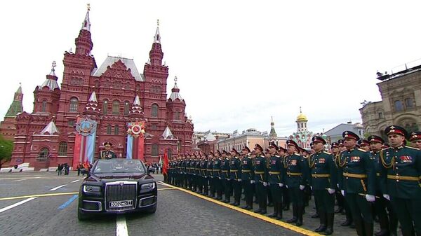 Parada militar começa na Praça Vermelha em Moscou, 9 de maio de 2026 - Sputnik Brasil