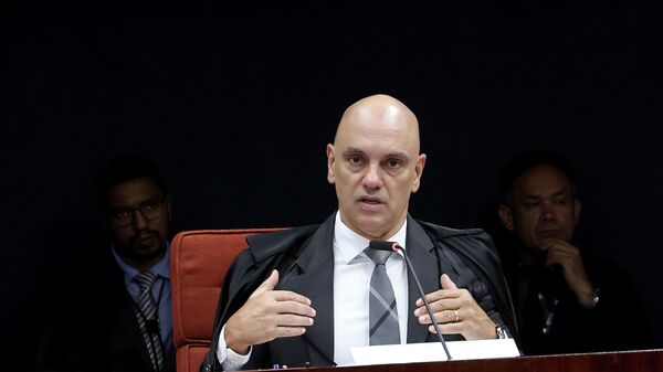 O ministro do Supremo Tribunal Federal (STF) Alexandre de Moraes durante sessão da Primeira Turma do STF, em 28 de abril de 2026 - Sputnik Brasil