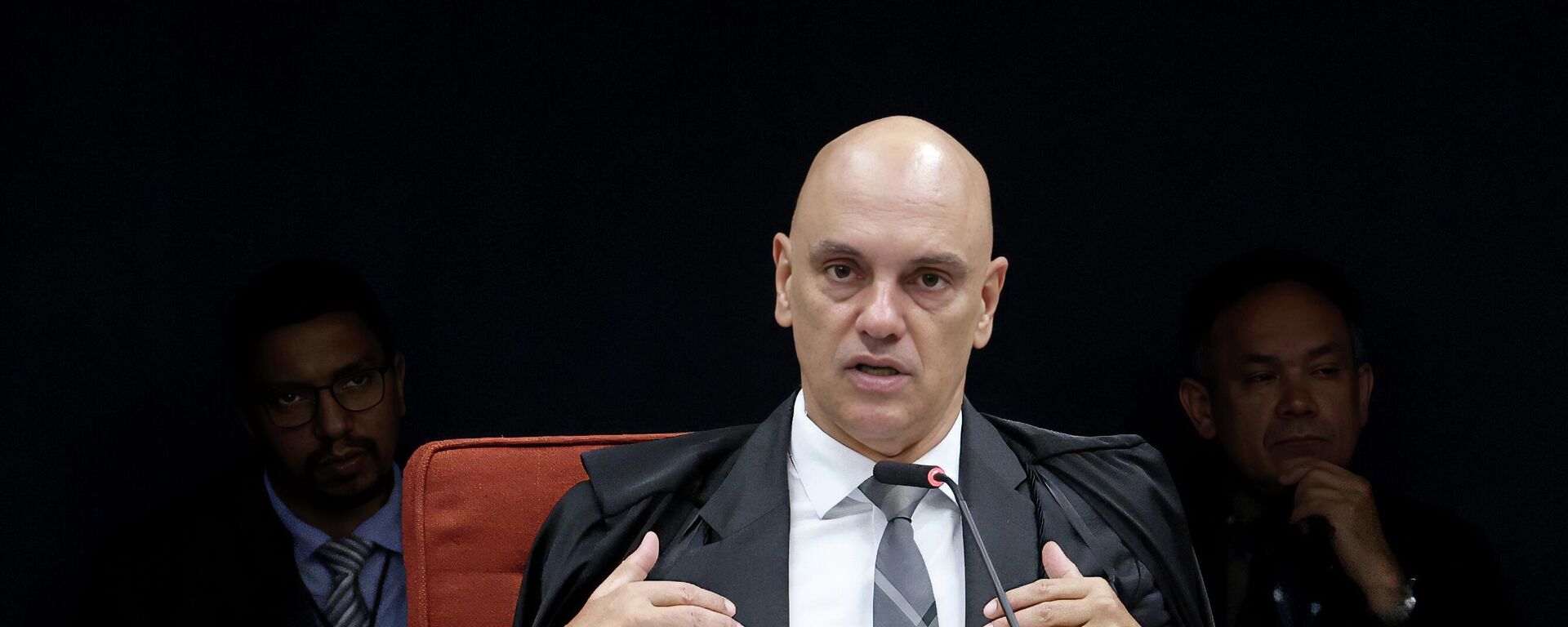 O ministro do Supremo Tribunal Federal (STF) Alexandre de Moraes durante sessão da Primeira Turma do STF, em 28 de abril de 2026 - Sputnik Brasil, 1920, 10.05.2026