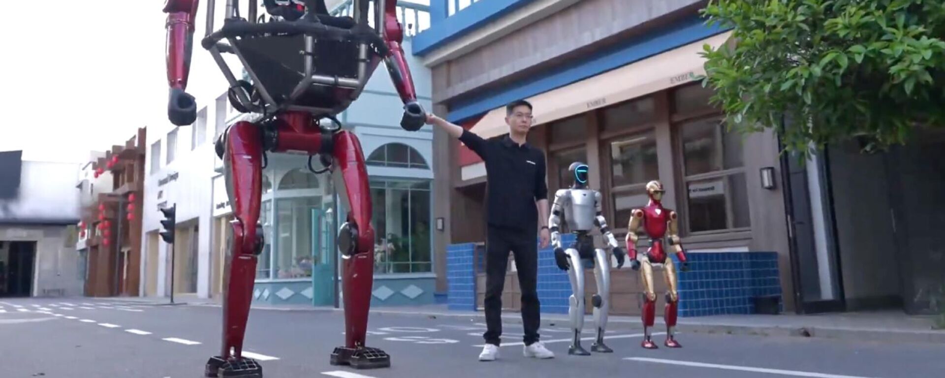 Robô transformer GD01 da empresa chinesa Unitree Robotics  - Sputnik Brasil, 1920, 12.05.2026