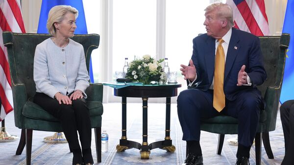 O presidente Donald Trump e a presidente da Comissão Europeia, Ursula von der Leyen. - Sputnik Brasil