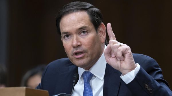O secretário de Estado dos EUA, Marco Rubio, presta depoimento perante o Comitê de Relações Exteriores do Senado, em audiência para examinar a proposta orçamentária do presidente para o ano fiscal de 2026 para o Departamento de Estado, no Capitólio, Washington, 20 de maio de 2025 - Sputnik Brasil