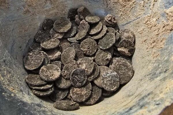 302 moedas romanas encontradas na Croácia podem ser o pagamento que soldados romanos nunca reclamaram - Sputnik Brasil
