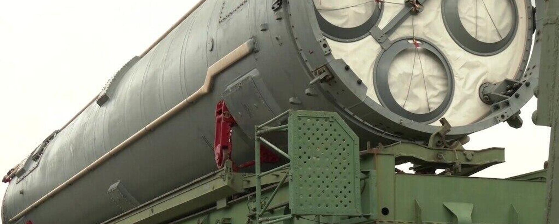 Oito submarinos e 200 lançadores: Defesa da Rússia inicia exercício de forças nucleares - Sputnik Brasil, 1920, 19.05.2026