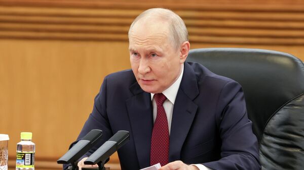 Vladimir Putin na China - Sputnik Brasil