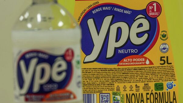 Produtos da marca Ypê tiveram fabricação suspensa pela Anvisa por risco sanitário - Sputnik Brasil