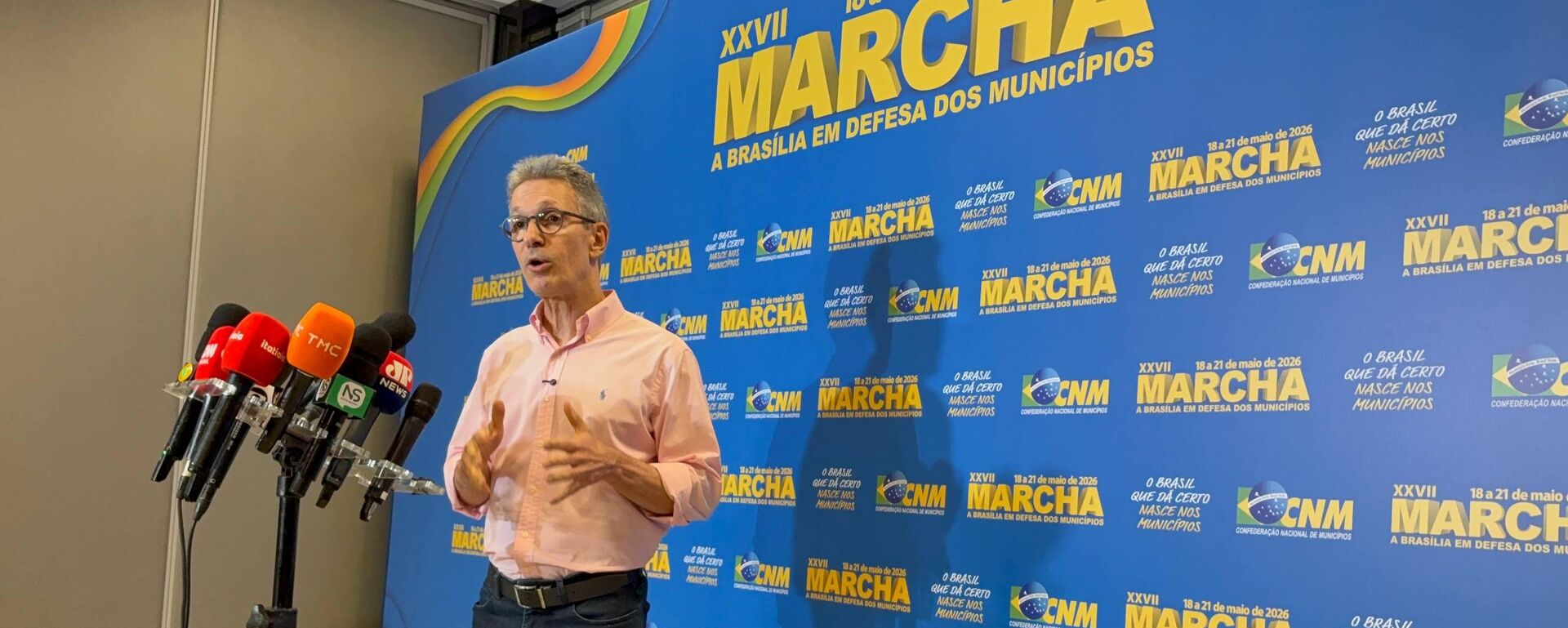 Ex-governador Romeu Zema durante o evento Marcha a Brasília em Defesa dos Municípios - Sputnik Brasil, 1920, 20.05.2026