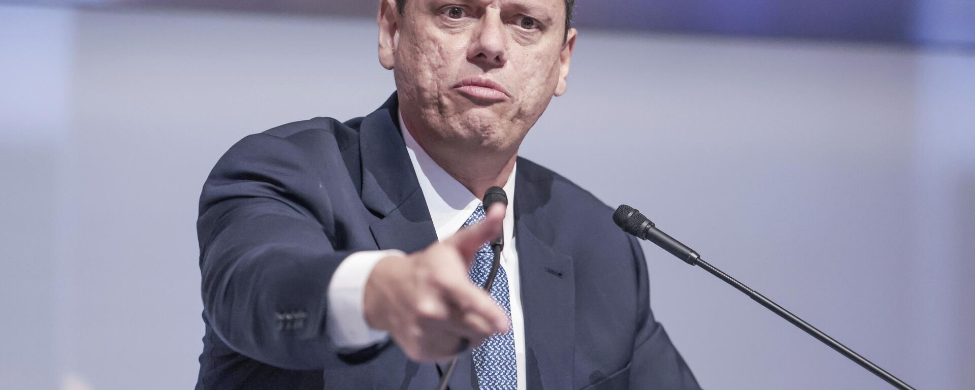 O governador de São Paulo, Tarcísio de Freitas (Republicanos), participa do leilão do PPP novo centro administrativo na B3, 26 de fevereiro de 2026 - Sputnik Brasil, 1920, 27.05.2026