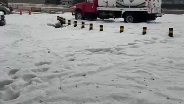 Inverno no México: tempestade deixa manto de neve nas ruas - Sputnik Brasil