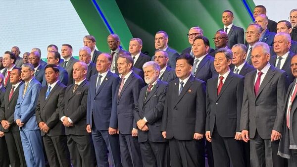 Celso Amorim participa da sessão plenária com delegações estrangeiras no Fórum Internacional de Segurança em Moscou - Sputnik Brasil