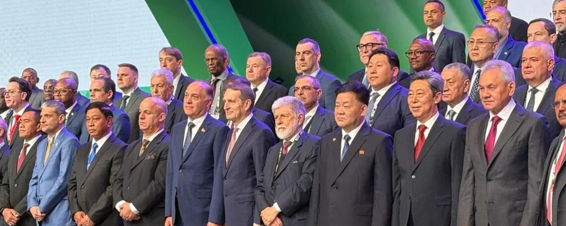 Celso Amorim participa da sessão plenária com delegações estrangeiras no Fórum Internacional de Segurança em Moscou - Sputnik Brasil, 1920, 28.05.2026
