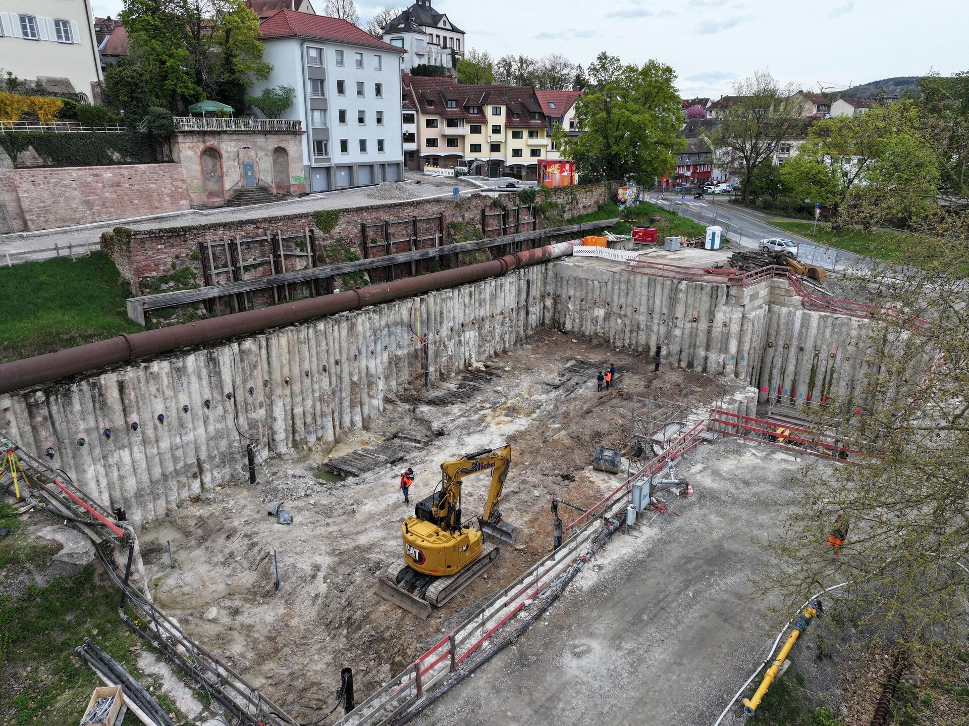 Local da escavação em Aschaffenburg, onde foram descobertos restos de uma enorme estrutura da Idade do Ferro Local da escavação em Aschaffenburg, onde foram descobertos restos de uma enorme estrutura da Idade do Ferro