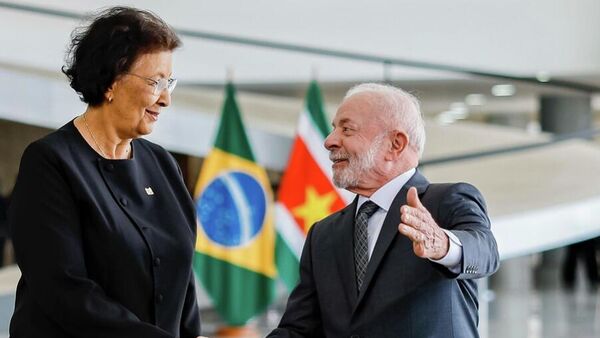 Cerimônia oficial de chegada da Presidenta da República do Suriname ao Palácio do Planalto - Sputnik Brasil