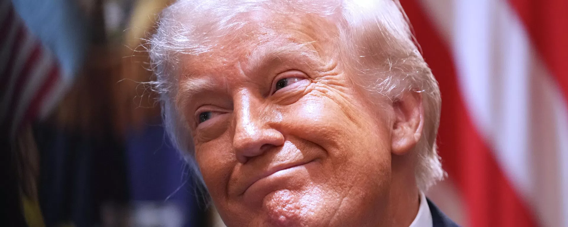 O presidente dos Estados Unidos, Donald Trump, durante encontro na Casa Branca em 27 de maio de 2026 - Sputnik Brasil, 1920, 28.08.2026